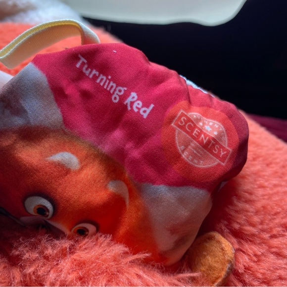 Disney Scentsy Buddy w Turning Red Scent Pack Panda Mei Stuffed Animal Plush - Picture 9 of 10